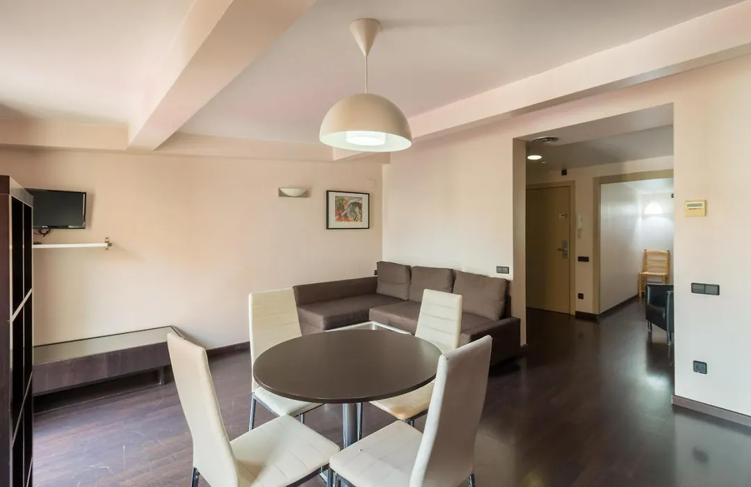 Barnapartments Raval-1